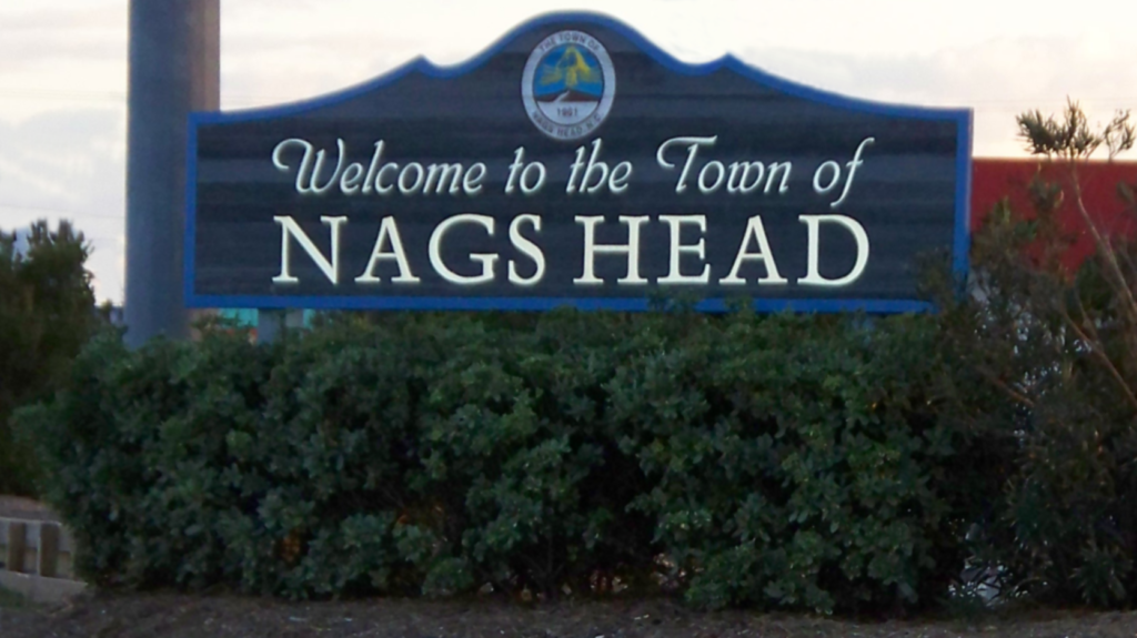 welcome to the town of nags head sign
